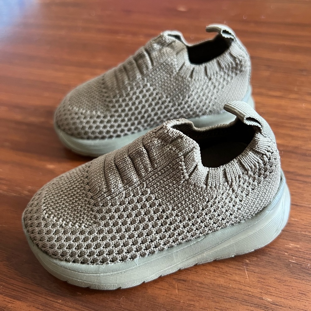 Zara • Size 3 • LIKE NEW